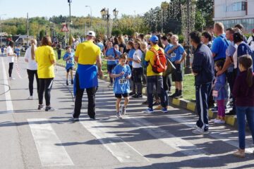 La linia de start a Crosului Sucevei s-au înscris peste 600 de participanți