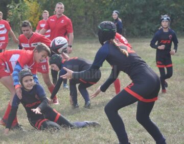 Peste 200 de copii din mai multe județe ale Moldovei au participat la un regal de mini-rugby la Bănești