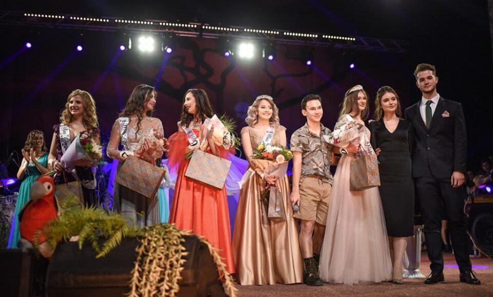 Premierea celor mai frumoase bobocițe. Foto: ArTiStul