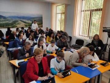 Salt tehnologic la școala din Putna. Un laborator digital pentru lecțiile de mate și info a fost inaugurat vineri