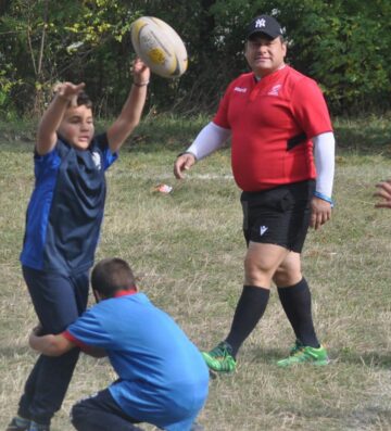 Peste 200 de copii din mai multe județe ale Moldovei au participat la un regal de mini-rugby la Bănești