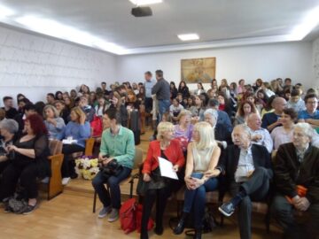 „Copiii Sucevei” din anii '50 și cei de azi ai Colegiului de Artă „Ciprian Porumbescu” s-au bucurat, ieri, împreună de „Ziua Colegiului”