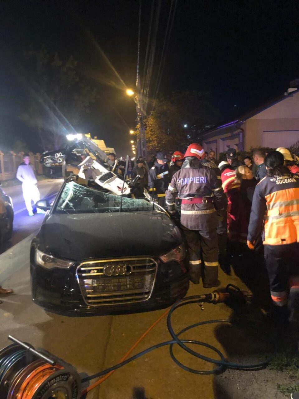 Mașina condusă de tânăr