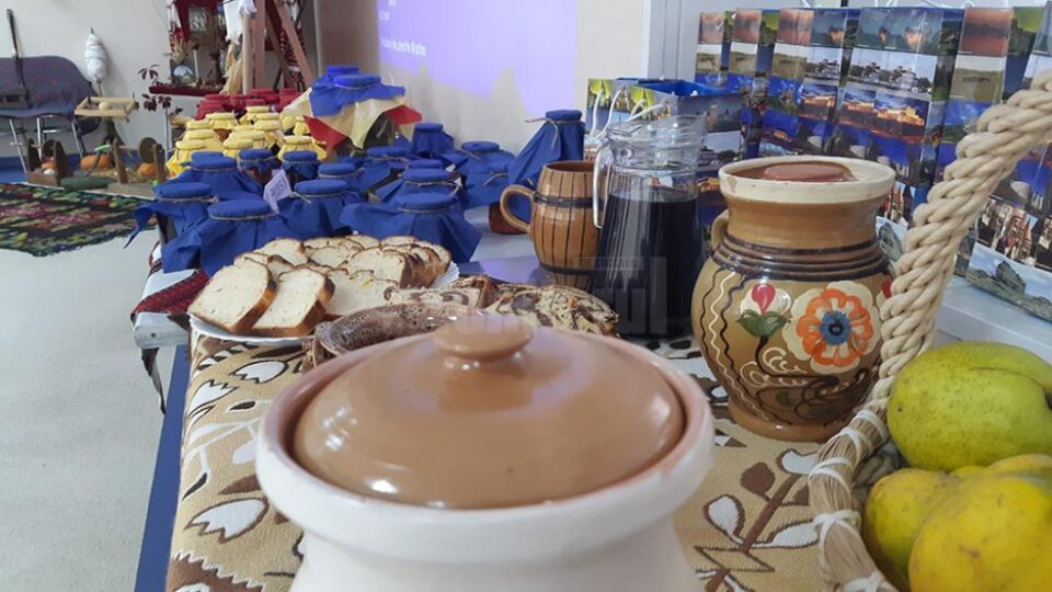Colegiul „Spiru Haret” și școala din Grănicești, împreună pentru promovarea tradițiilor din zonă