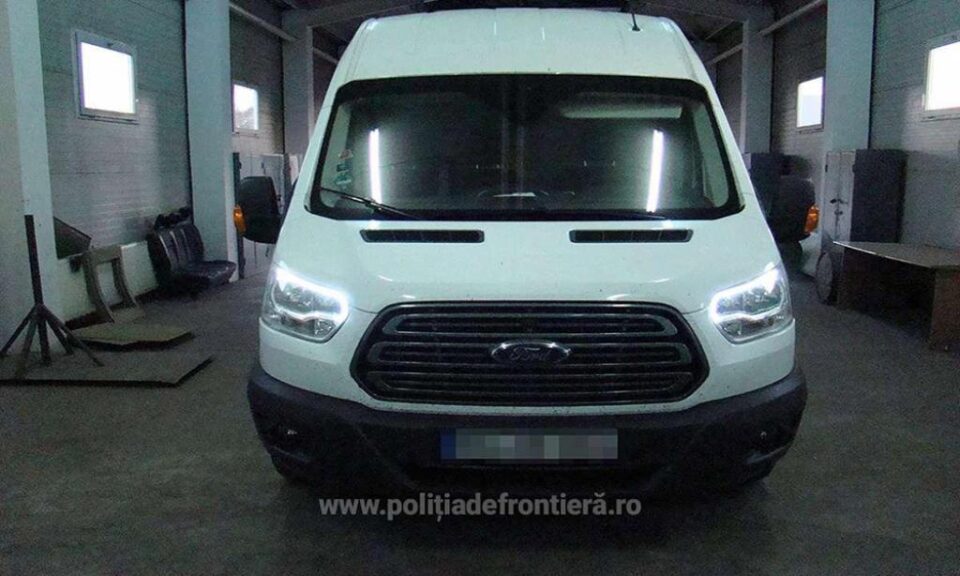 Microbuzul marca Ford Tranzit căutat de autoritățile din Europa de Vest
