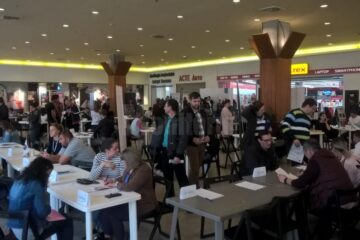 Peste o mie de suceveni și-au căutat un job la Bursa locurilor de muncă pentru absolvenți