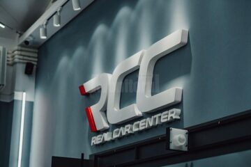 Real Car Center: un nou concept de centru auto din România a fost inaugurat la Țibeni