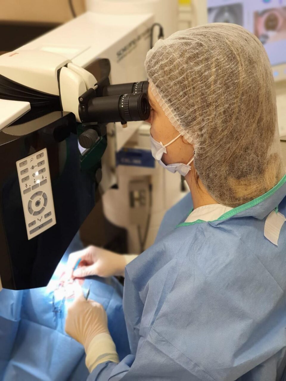 Poți trăi toată viața cu sau fără ochelari, alegerea e a ta