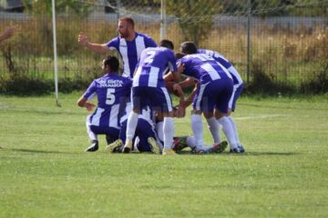 Fotbaliștii de la Dolhasca au motive de bucurie după victoria de la Preutești