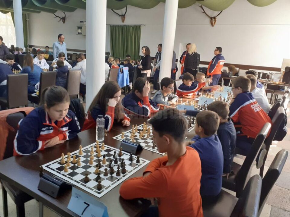 Peste 100 de copii au concurat la Cupa Toamnei, de la Câmpulung Moldovenesc