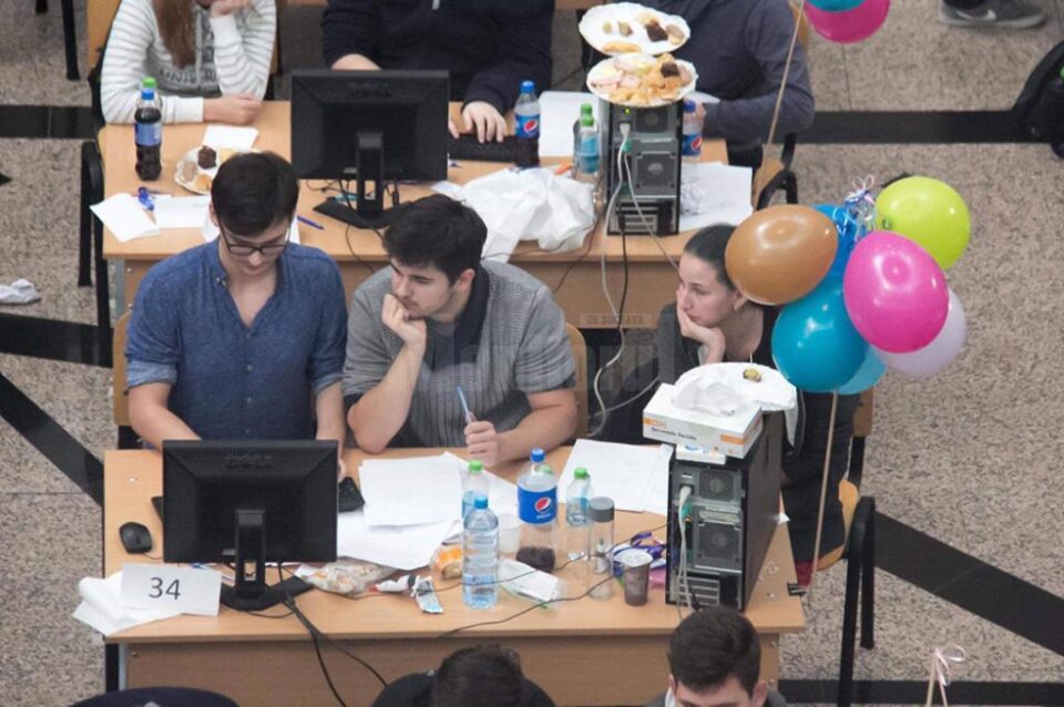 Suceveanul Lucian Bicsi va reprezenta Sud-Estul Europei la cel mai important concurs de algoritmică și programare pentru studenți