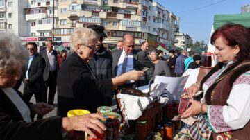 Târgul Mărului și Festivalul Fanfarelor
