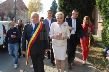 Simpatizanții și membrii PSD din județul Suceava au primit-o pe Viorica Dăncilă ca pe viitorul președinte al României