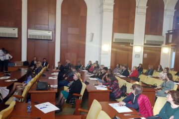 Mai mulți directori de scoli au prezentat problemele cu care se confruntă în comunitățile vulnerabile