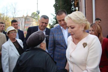 Mai mulți pensionari i-au transmis Vioricăi Dăncilă că nu vor să le fie micșorate pensiile