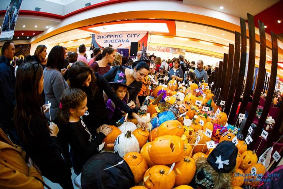 Carnavalul toamnei, la Shopping City Suceava