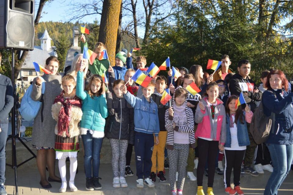 Elevii militari câmpulungeni au sărbătorit Ziua Armatei României