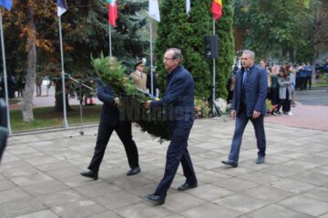 Ziua Armatei Române a fost sărbătorită în centrul Sucevei