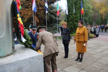 Ziua Armatei Române a fost sărbătorită în centrul Sucevei