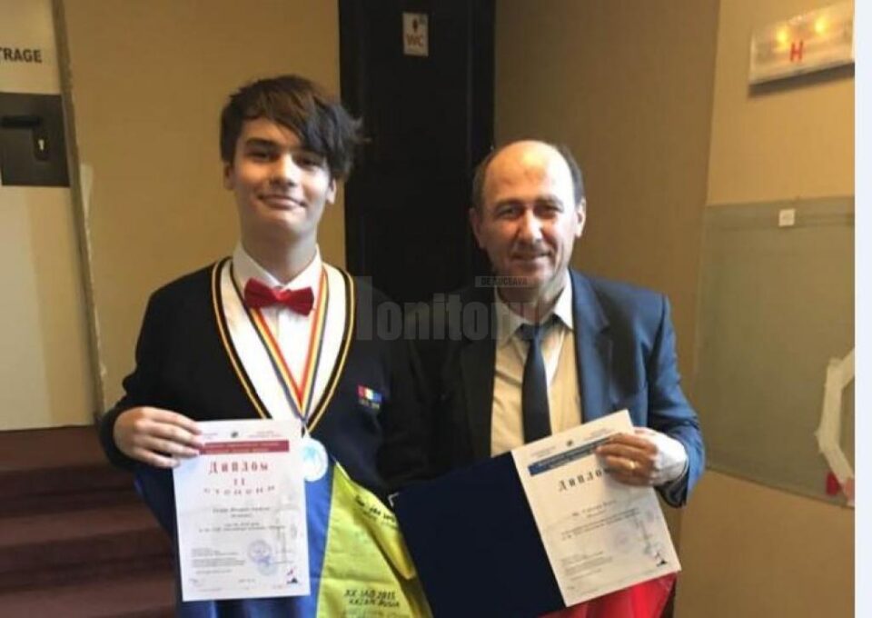 Dragos Sirghi, alaturi de prof. Petru Craciun