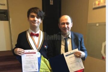 Dragos Sirghi, alaturi de prof. Petru Craciun