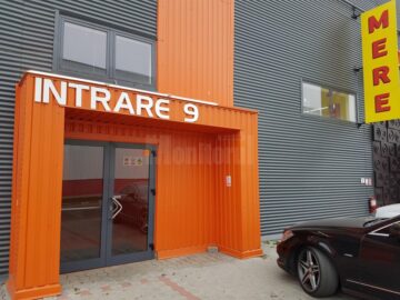 Accesul către magazinul Mere Suceava, în cadrul complexului Egros