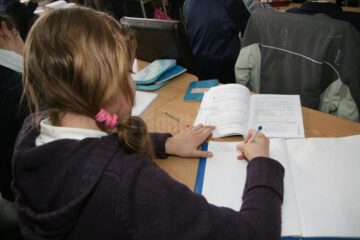 Aproape 4.000 de liceeni au fost declarați eligibili în programul „Bani de liceu”