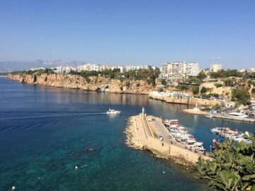Antalya, în topul preferințelor turiștilor români care vor să-și petreacă vacanțe la mare, în hoteluri de lux, all inclusive, la prețuri rezonabile