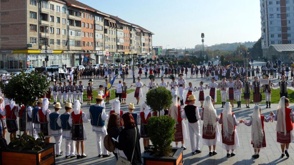 Festivalul-concurs de etnografie și folclor „Tezaur valah”, ediția a II-a, la Suceava
