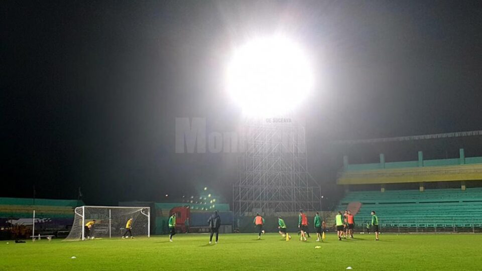 Sucevenii s-au antrenat aseară în nocturnă pentru a pregăti meciul cu Dinamo