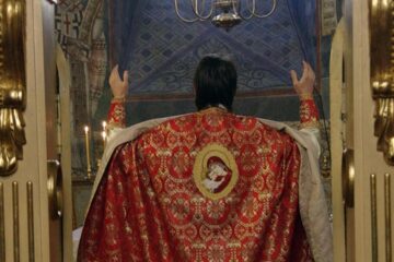Răspunsuri duhovnicești: Cum să ne rugăm sfinților