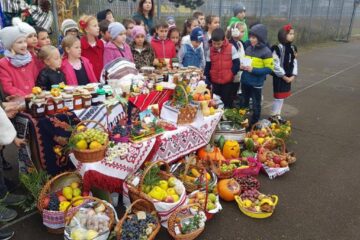 “Bogățiile toamnei”, la Școala Gimnazială Nr. 8 Suceava