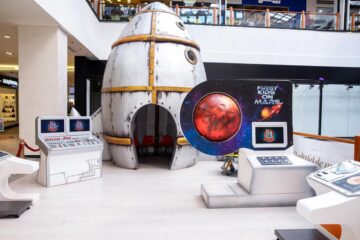 Expoziția "First Kids on Mars", la Iulius Mall Suceava