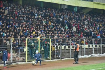 Timp de o oră Foresta a jucat de la egal la egal cu Dinamo. „Câinii” se califică în „sferturi” după victoria cu 4-0 de pe Areni