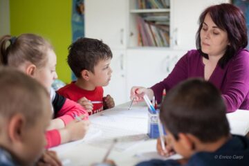 Mâncare și educație zilnic, pentru copiii necăjiți, la Centrul de zi „Maria Wald”, din Rădăuți