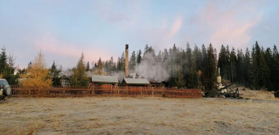 Intervenția pompierilor s-a încheiat dimineață