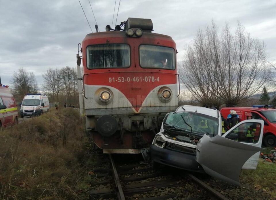 Impactul a fost violent, mai ales pasagerul din dreapta având multă șansă