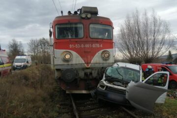 Impactul a fost violent, mai ales pasagerul din dreapta având multă șansă