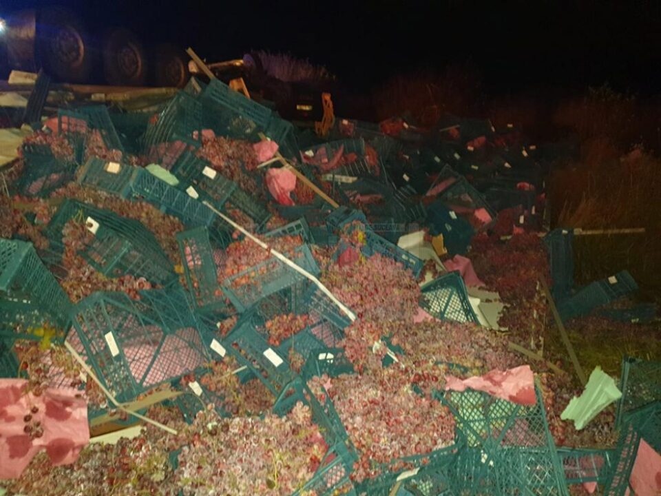 Șoferul a rămas la fața locului pentru a păzi marfa