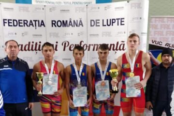 Antrenorii Valerică Gherasim și Andrei Bolohan, alături de elevii lor, medaliați la Cupa României