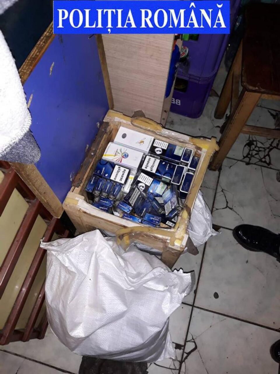 Trei suceveni, reținuți pentru contrabandă cu țigări, în urma unor percheziții în Suceava și Neamț