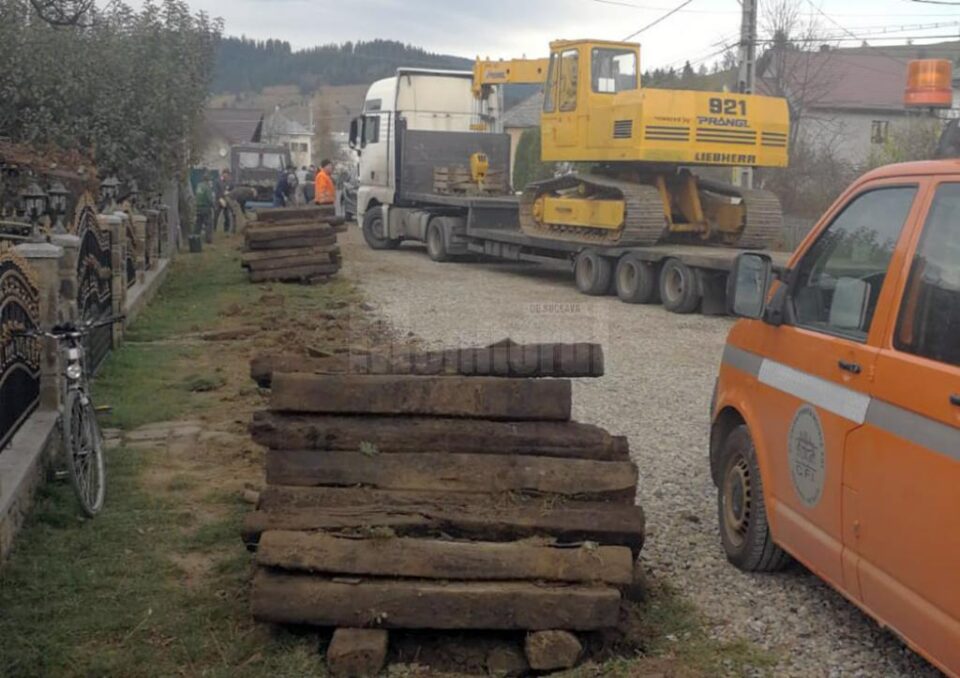 Înlocuirea traverselor de cale ferată îngustă de la Moldovița