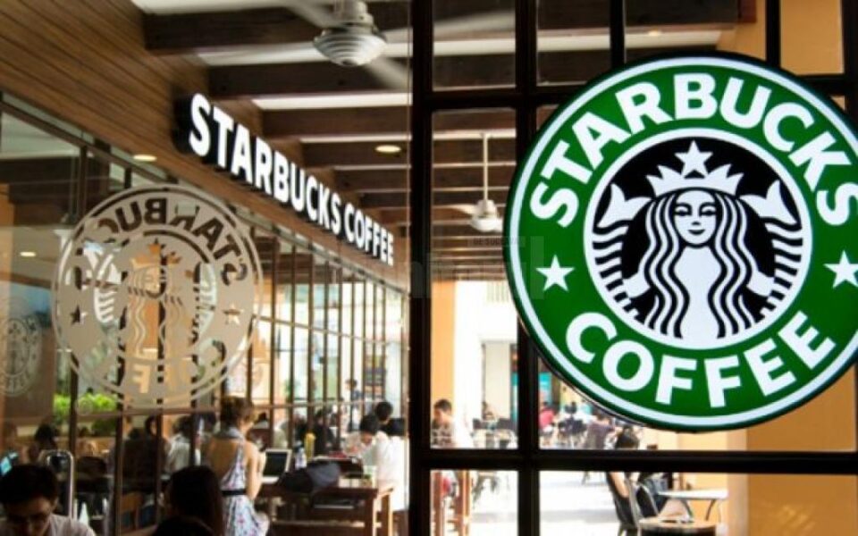 Starbucks vine la Suceava