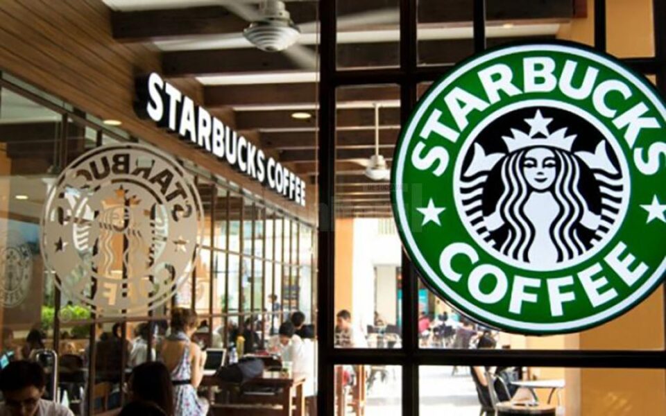 Starbucks își deschide, la jumătatea lunii noiembrie, prima cafenea din Suceava