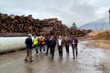 Gheorghe Flutur și Ilie Boncheș au participat la pornirea noului cazan al centralei termice din Vatra Dornei