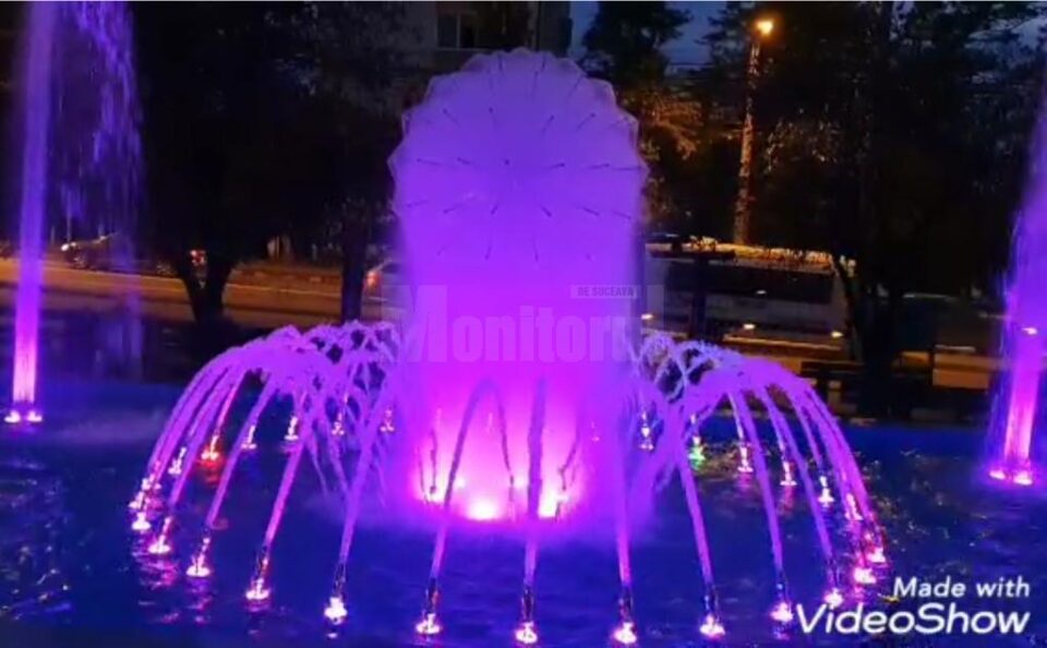 Fantana arteziana cu jocuri de lumini si apa din Parcul de la Policlinica Areni 4