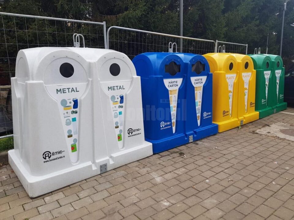 Containere de tip clopot de 2,5 metri cubi fiecare