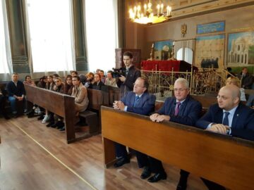 Eleva Daniela Abramiuc, de la Colegiul de Artă „Ciprian Porumbescu”, premiată ieri de Comunitatea evreilor cu o vacanță în Israel