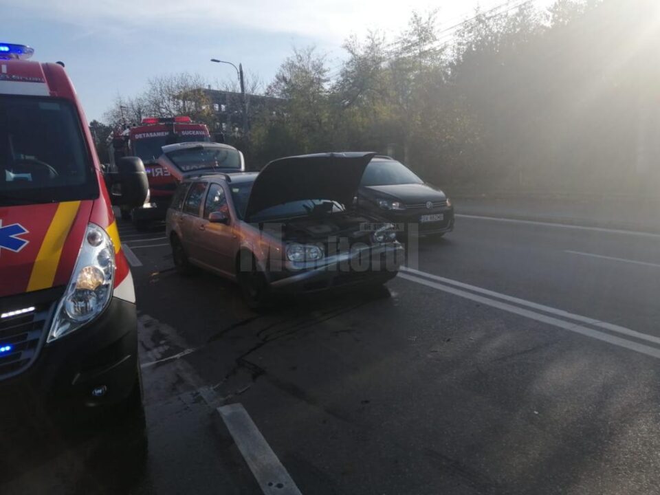 Tamponare cu trei mașini, pe Calea Unirii