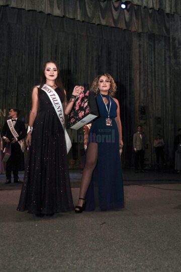 „Goana după Coroană”, tema Balului Bobocilor organizat de Liceul cu Program Sportiv Suceava
